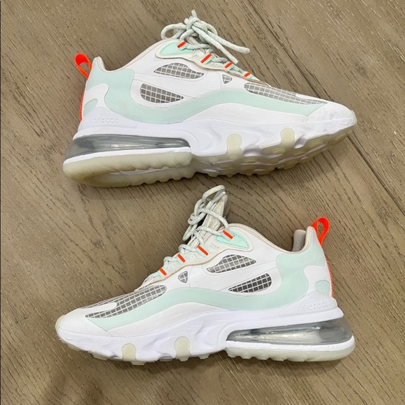 Nike Shoes - Womens Air Max 270 React SE 'Hyper Crimson'